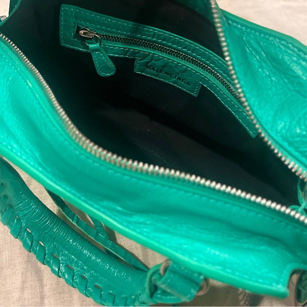 $2790 Balenciaga Arena Neo Cagole Lamb Leather Crossbody Bag, Vivid Green 700940 - Picture 8 of 16